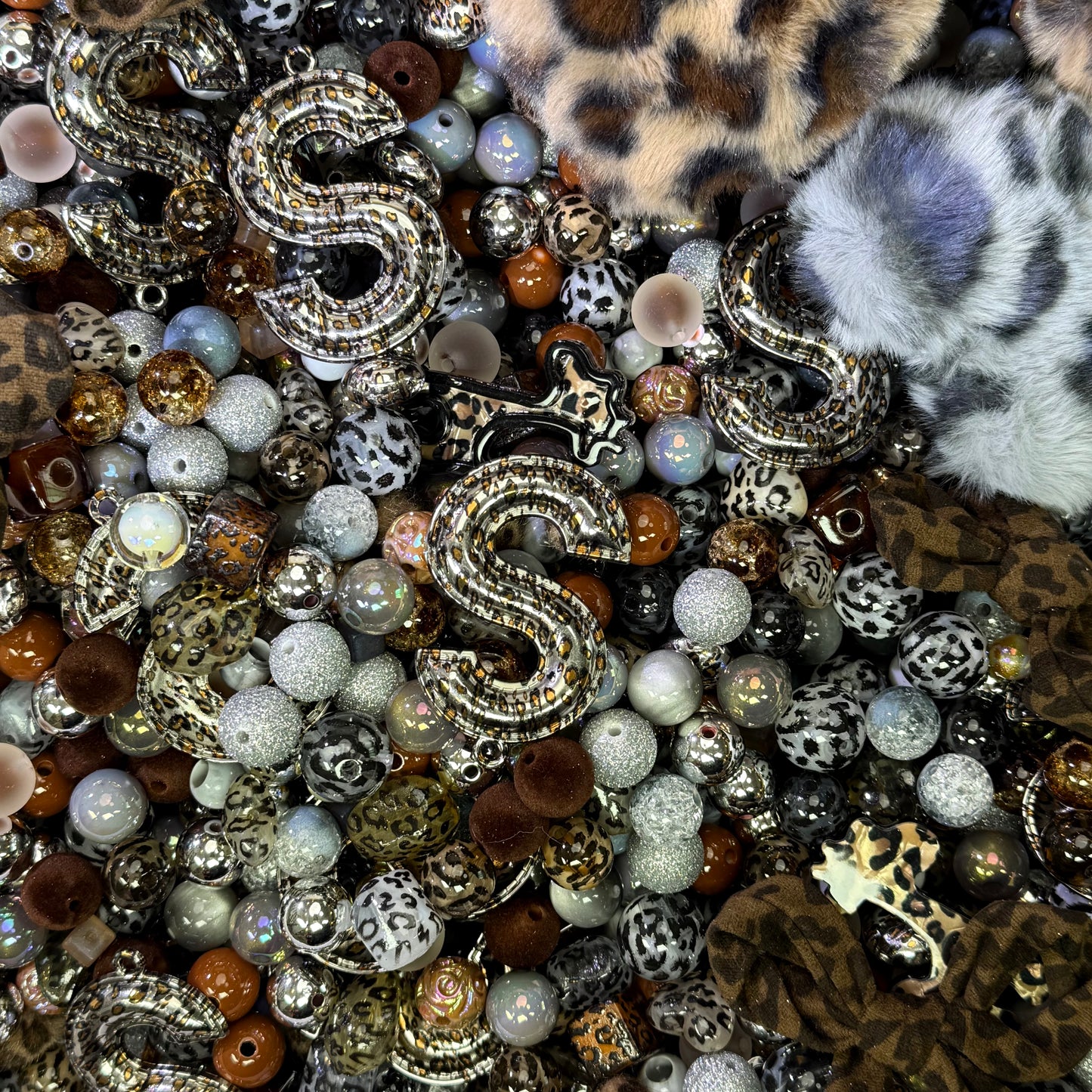 【YUMI OZ CUP 】Gilded Leopard Acrylic Beads-B8
